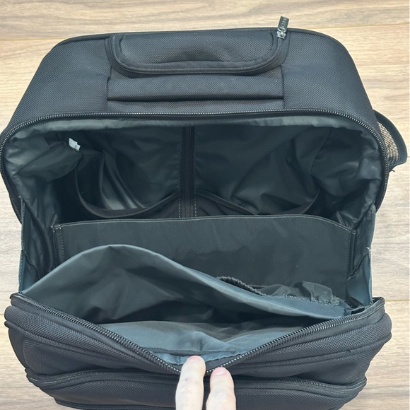 Codi Mobile Lite Wheeled Case in Black - Picture 8 of 15